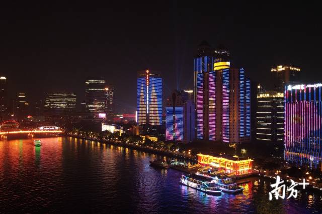18日晚，2020年第十届 广州国际灯光节正式开幕