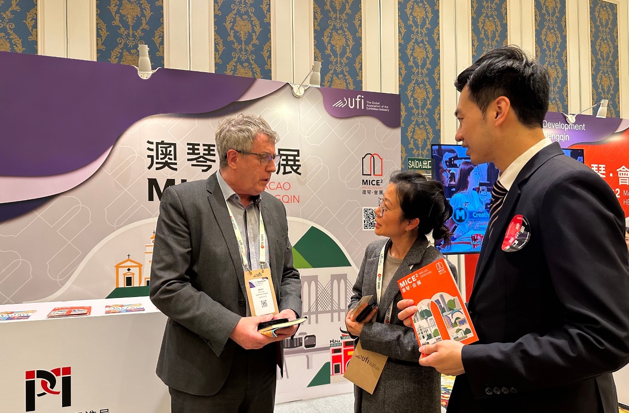 A “Conferência Ásia-Pacífico da UFI 2024” foi realizada em Macau. Nesta ocasião, mais de 300 personalidades de topo da indústria de convenções e exposições do Interior da China e de países da Europa, da ASEAN, entre outros, bem como de Hong Kong e Macau, debateram temas em destaque para a indústria de convenções e exposições e promoveram oportunidades de negócio na região Ásia-Pacífico