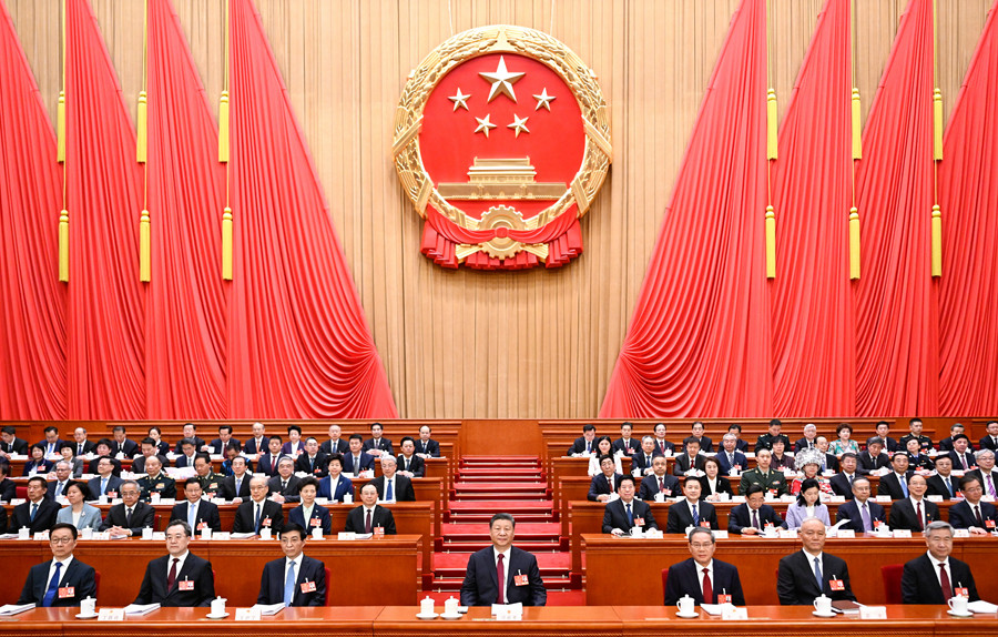 3月5日，第十四届全国人民代表大会第三次会议在北京人民大会堂开幕。党和国家领导人习近平、李强、王沪宁、蔡奇、丁薛祥、李希、韩正等出席大会。新华社记者 李学仁 摄