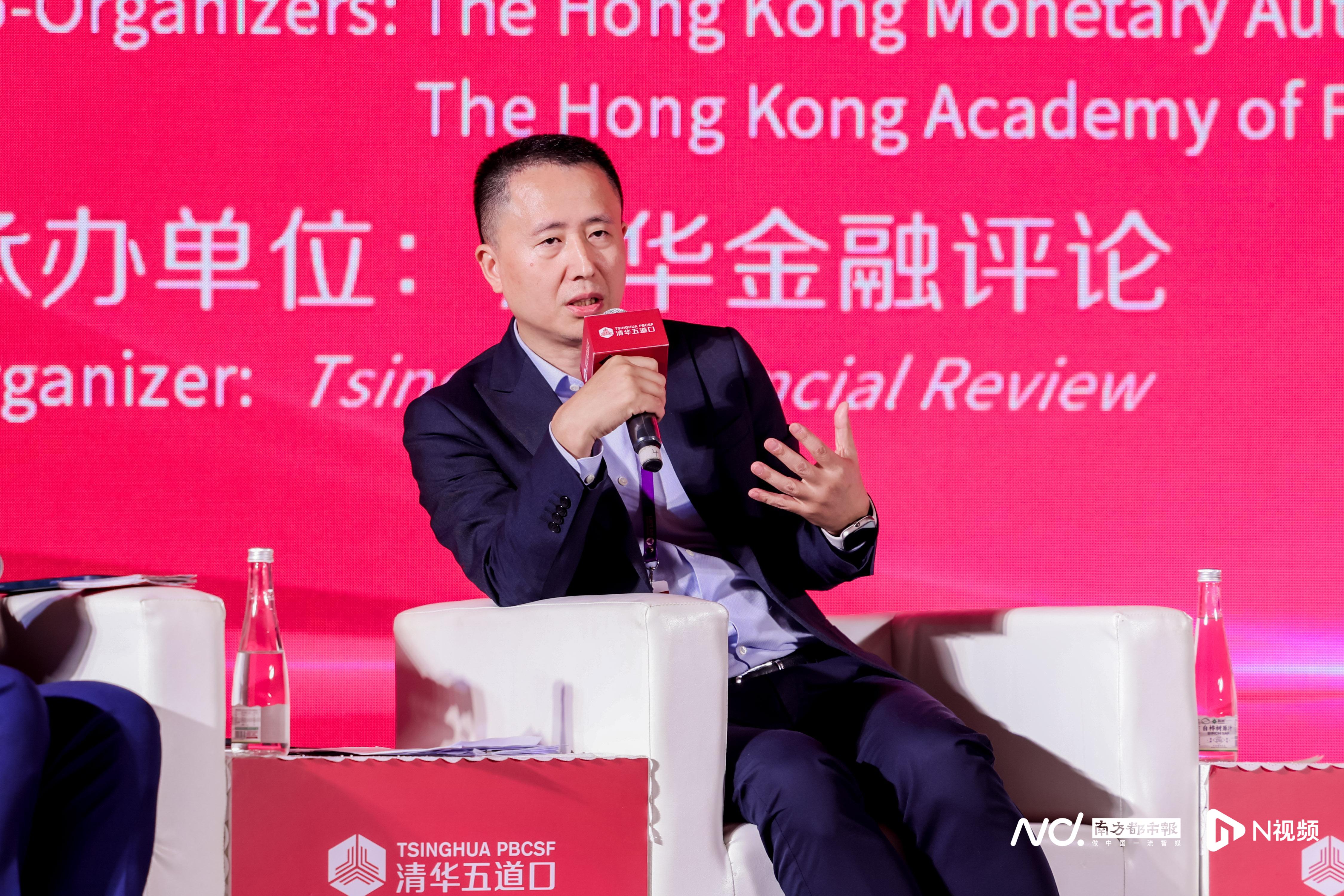 深圳市委金融委员会办公室常务副主任、市委金融工作委员会常务副书记、市地方金融管理局局长 时卫干