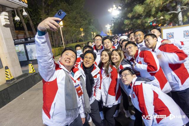 2023年，“港澳青年看祖国”系列活动在北京举行开营仪式，梁毓伟作为执行团长，率领150名港澳青年到北京参加交流活动。 