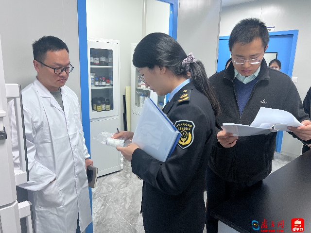 联合推进工作组对“白名单”物品使用情况开展联合检查。