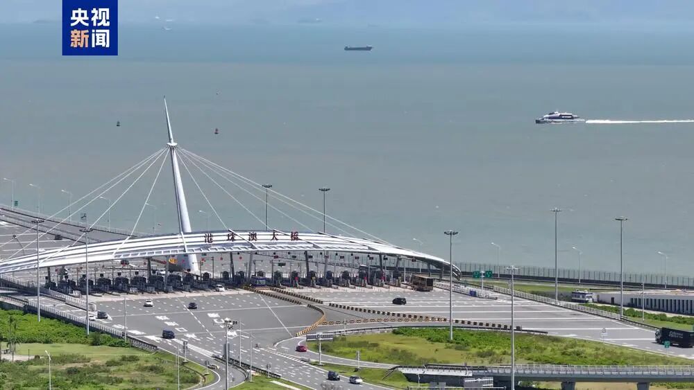 港珠澳大桥。
