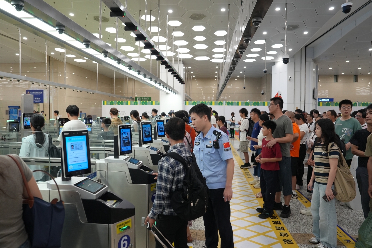 上半年经横琴口岸出入境客流超1777万人次 上半年经横琴口岸出入境客流超1777万人次