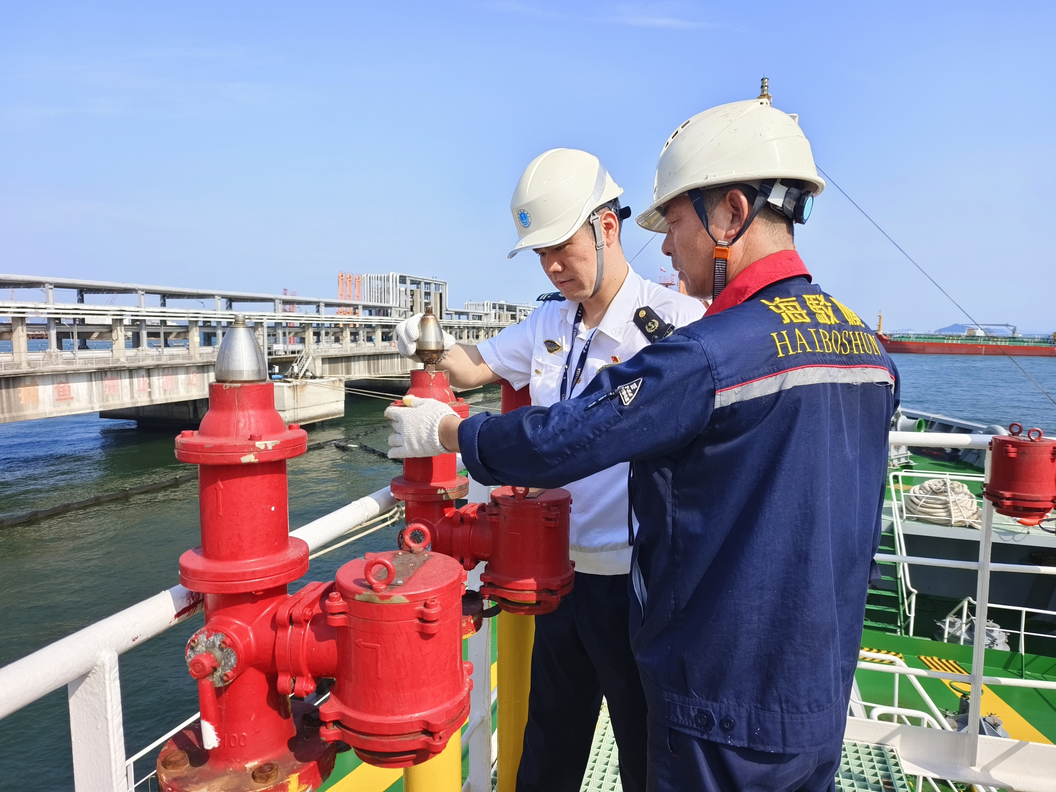 今年上半年惠州港船舶进出港近6.9万艘次 今年上半年惠州港船舶进出港近6.9万艘次