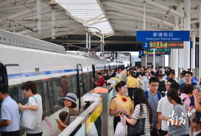 穗深城际铁路（竹料至新塘南）正式开通运营
