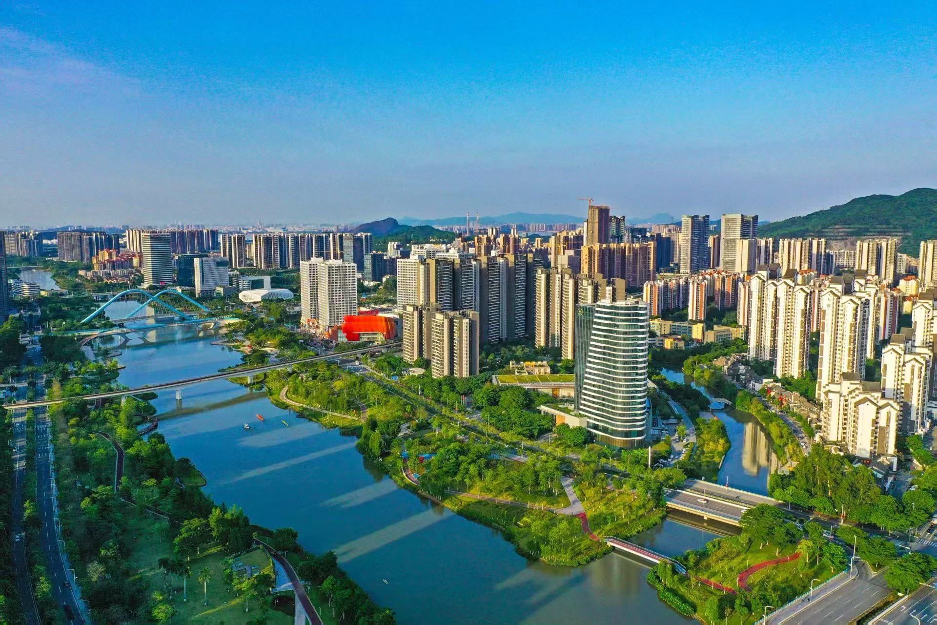 一套新政,如何让港澳青年从“愿意来”到“不想走”? 一套新政,如何让港澳青年从“愿意来”到“不想走”?
