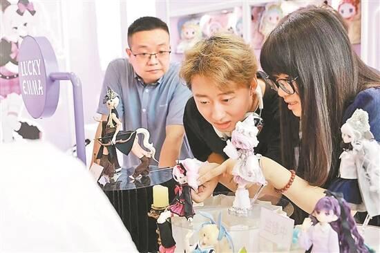 “潮玩之都”长出“AI大脑”，大湾区动漫产业悄悄变了样