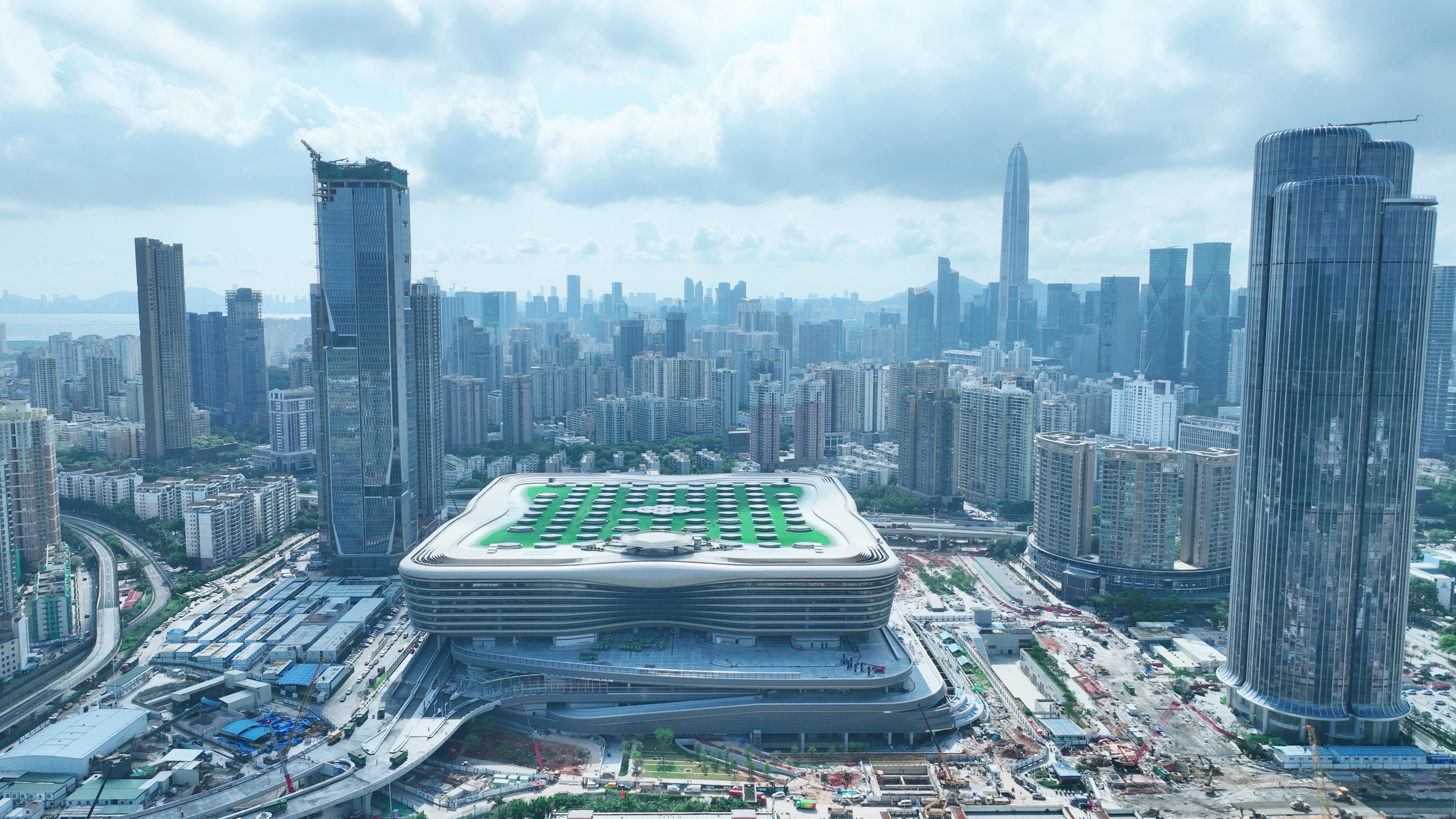 探营新皇岗口岸联检大楼!全球最大陆路单体口岸的“建造密码” 探营新皇岗口岸联检大楼!全球最大陆路单体口岸的“建造密码”
