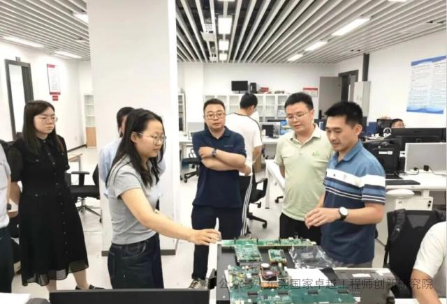 不写论文也能拿学位?东莞给出制造业城市的人才培养样本 不写论文也能拿学位?东莞给出制造业城市的人才培养样本