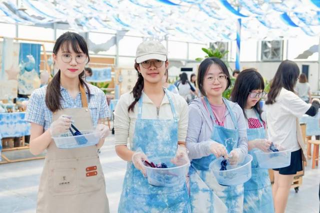 实习之余,港澳青年参加丰富多彩的交流参访活动。